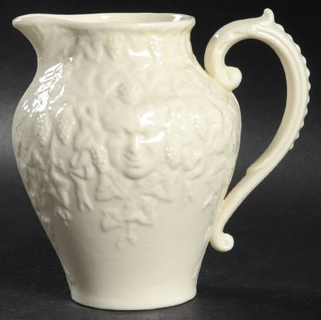 Mask (Irish) (No Lustre Accent) 16 Oz Pitcher