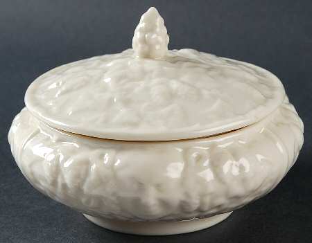 Mask (Irish) (No Lustre Accent) 4" Round Box & Lid