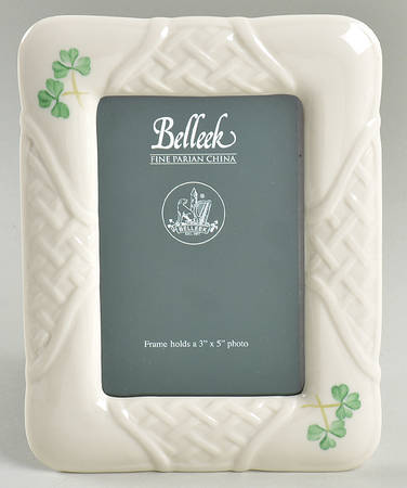 Shamrock Frame-Holds 3" x 5"