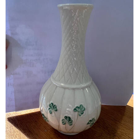 Shamrock 5" Vase