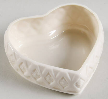 Shamrock Heart Shape Box No Lid