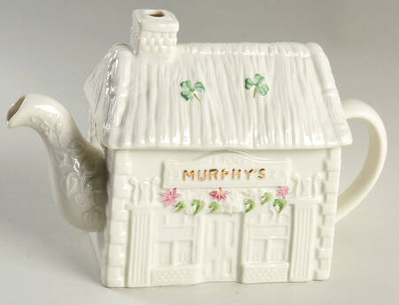 Shamrock Figural Teapot & Lid