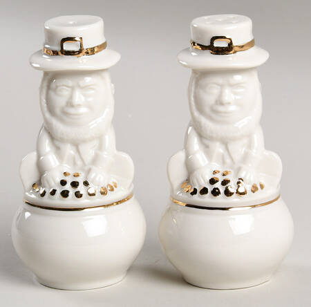 Shamrock Figural Salt & Pepper Set