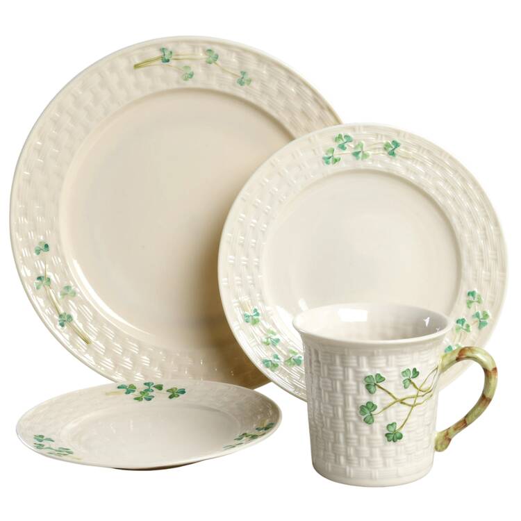 Shamrock 32  Piece Estate Set
