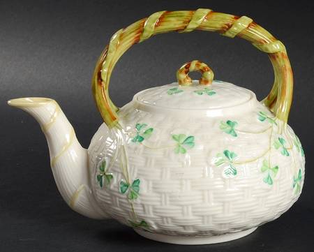 Shamrock Small Kettle & Lid