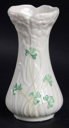 Shamrock 4" Daisy Spill Vase