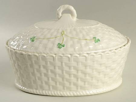 Shamrock Oval Covered Vegetable