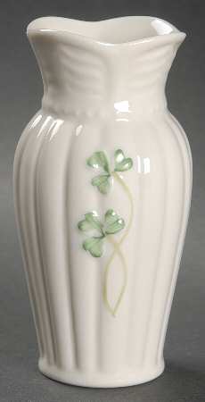 Shamrock 4" Cirrub Bud Vase