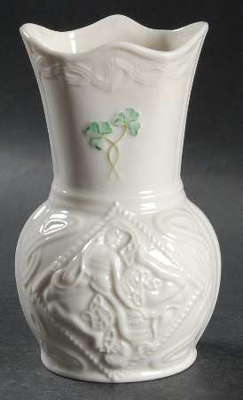 Shamrock 6" Durrow Vase