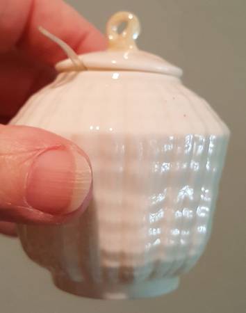 Tridacna White Mustard Jar & Lid with Spoon