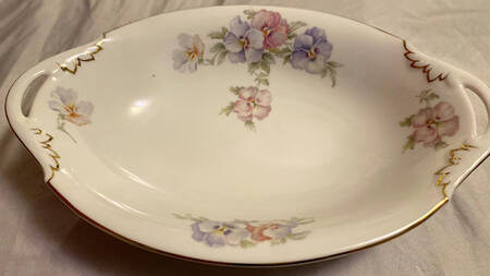 2060 11" Oval Vegetable Bowl