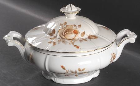 Alpin Rose Round Covered Vegetable