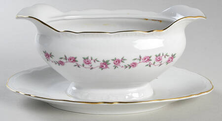 Antoinette Gravy Boat with Attached Underplate