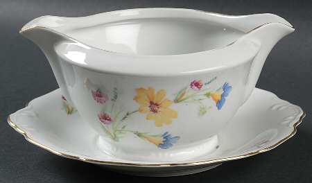 BOH24 Gravy Boat with Attached Underplate