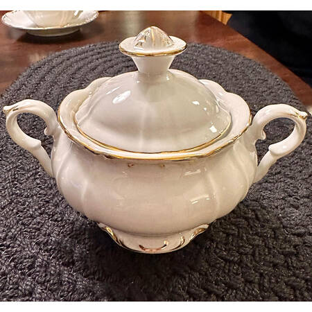 BOH53 Sugar Bowl & Lid