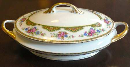 BOH58 Oval Covered Vegetable