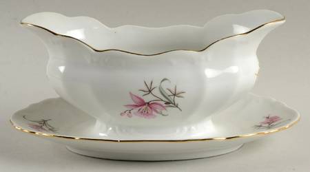 BOH8 Gravy Boat with Attached Underplate