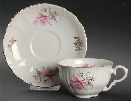 BOH8 Flat Cup & Saucer Set