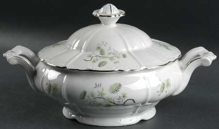 Imperial Ming Round Covered Vegetable