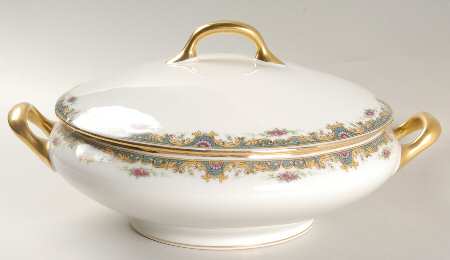 Lucie Round Covered Vegetable