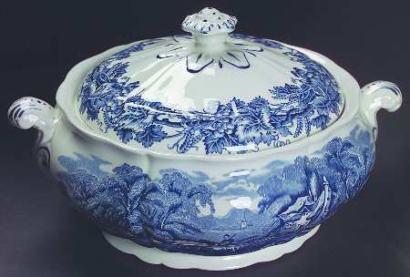 British Scenery Blue (Scalloped, A8024) Round Covered Vegetable