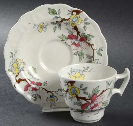 Chinese Tree Footed Demitasse Cup & Saucer Set