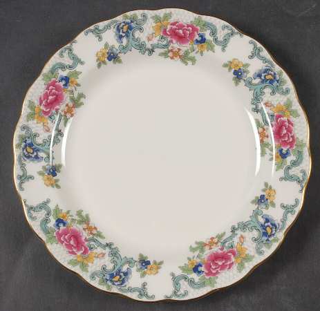 Floradora (Multi Scalloped) Luncheon Plate