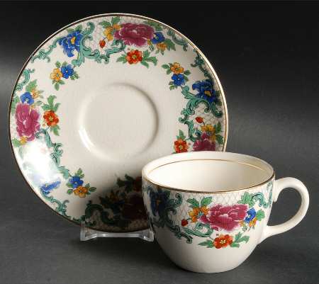 Floradora (Smooth) Flat Cup & Saucer Set