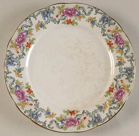 Floradora (Multi Scalloped) Luncheon Plate