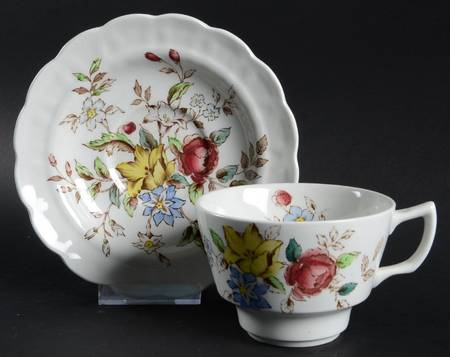 Flowerpiece Oversized Cup & Saucer Set