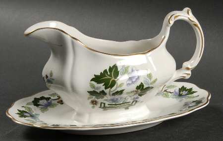 Jade Lotus Gravy Boat with Attached Underplate