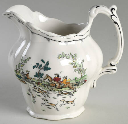 Liverpool Hunt 24 Oz Pitcher