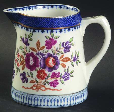Lowestoft Border (With Flowers) Creamer