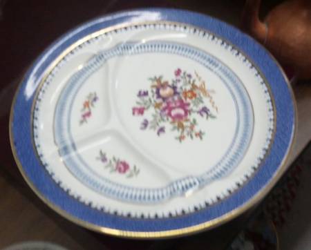 Lowestoft Border (With Flowers) Grill Plate