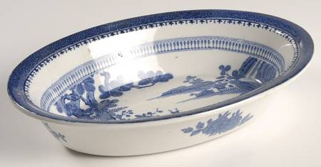 Lowestoft Deer (No Trim) 9" Oval Vegetable Bowl
