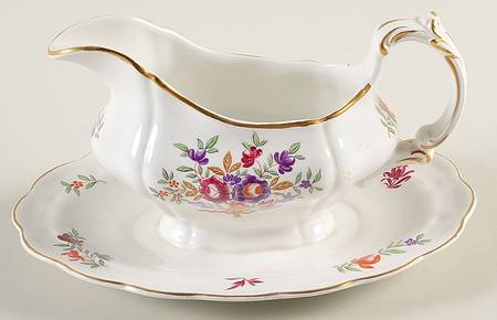 Lowestoft Gravy Boat with Attached Underplate