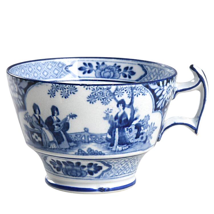 Ming Footed Cup