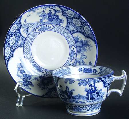 Ming Footed Cup & Saucer Set