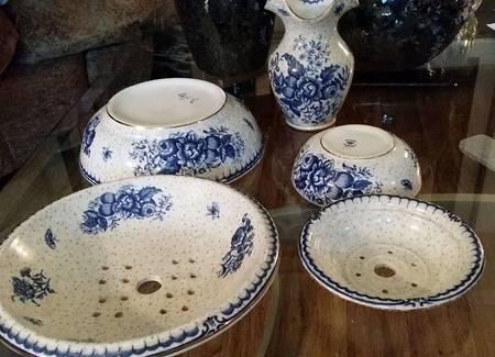 Peony Blue Fruit Drainer Bowl