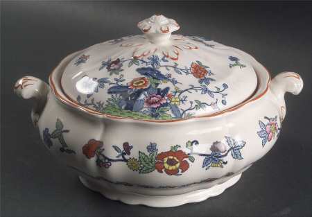 Pompadour (Scalloped) Round Covered Vegetable