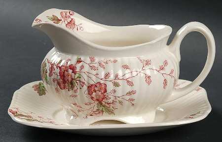 Washington (Multicolor, Ribbed) Gravy Boat with Attached Underplate