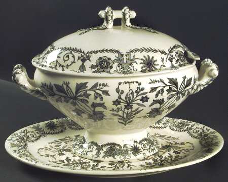 Lahore Black Tureen & Lid w/Underplate