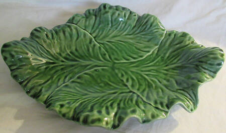 Cabbage Green 17" Oval Serving Bowl