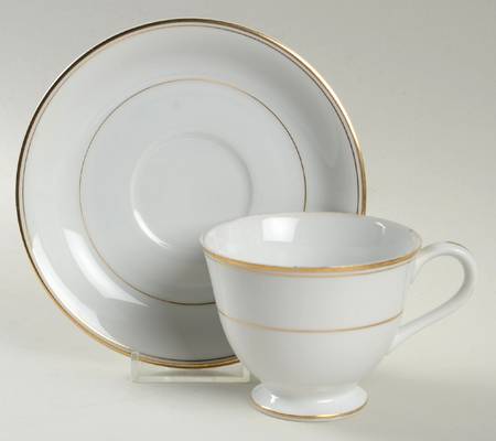 Essence Footed Cup & Saucer Set