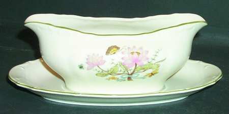 Carillion Gravy Boat with Attached Underplate