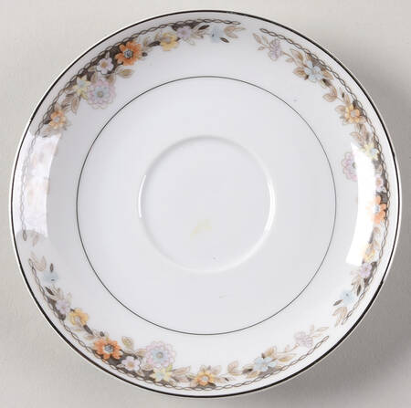 Debonair Saucer