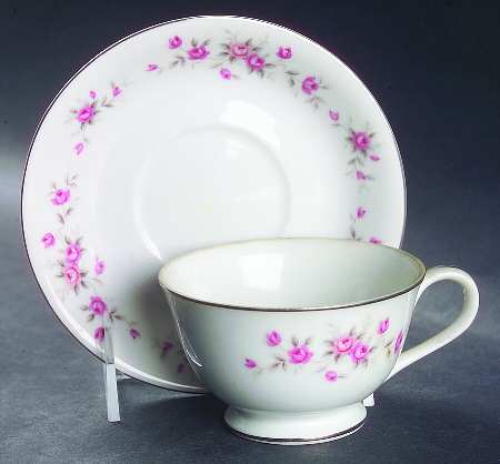 Dubonnet Footed Cup & Saucer Set