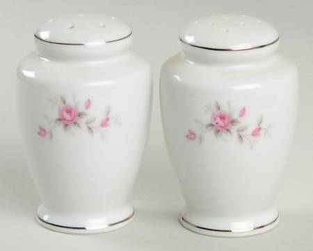 Dubonnet Salt & Pepper Set