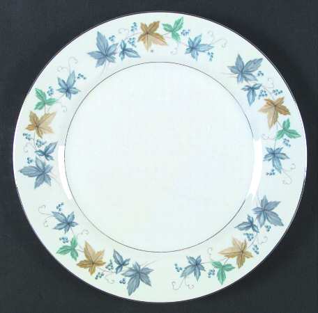 Leaves & Grapes Dinner Plate