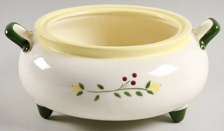 California Farmhouse Yellow Round Vegetable No Lid